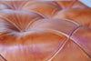 Chesterfield-Hocker aus Naturleder